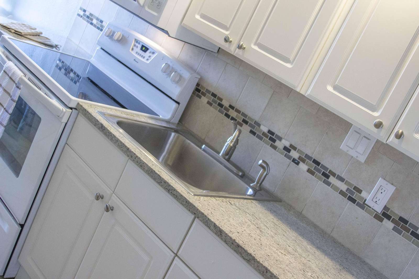 Granite Counter-tops!