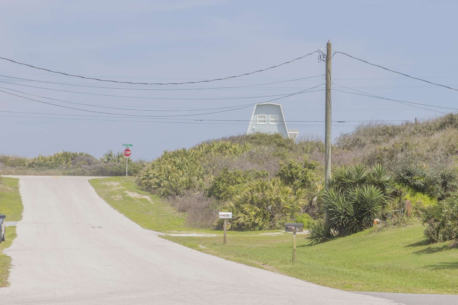 (1) block to Beach