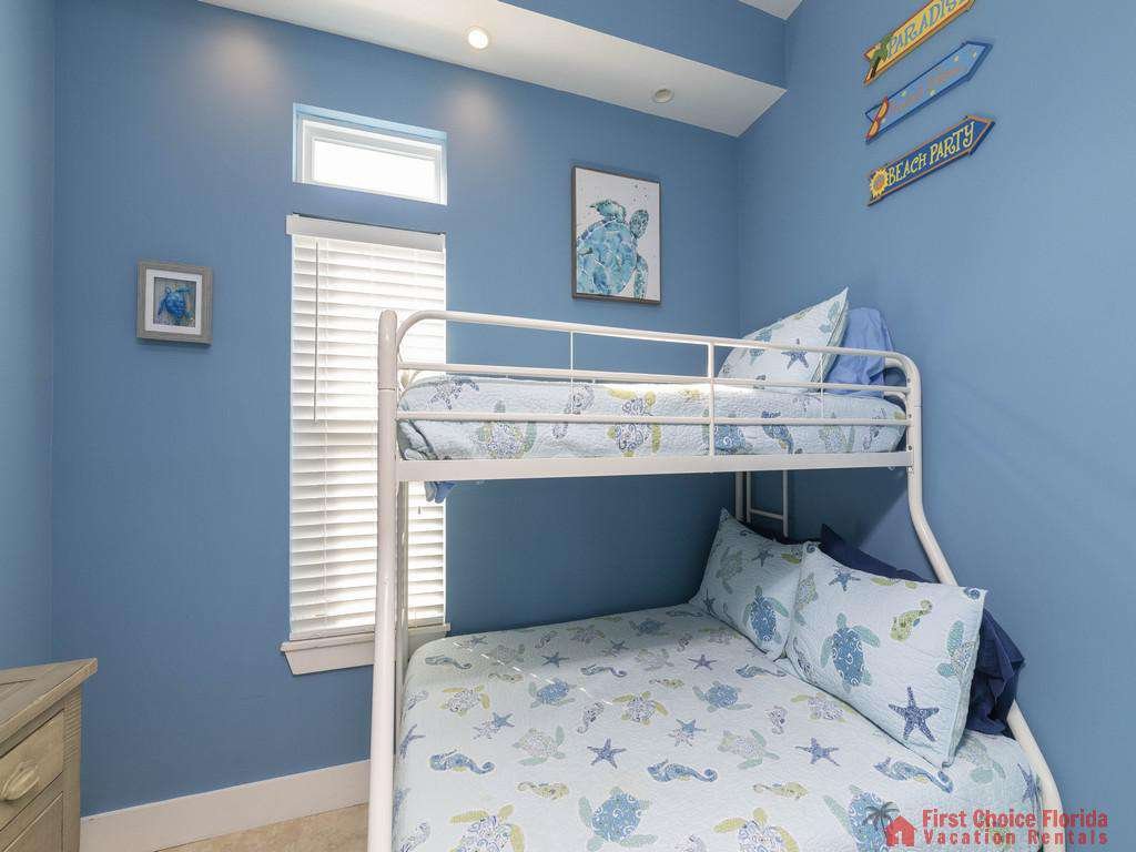 A Peace of Paradise Front Guest Bedroom
