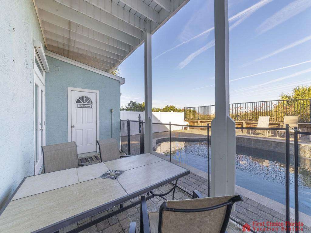 A Peace of Paradise Back Patio