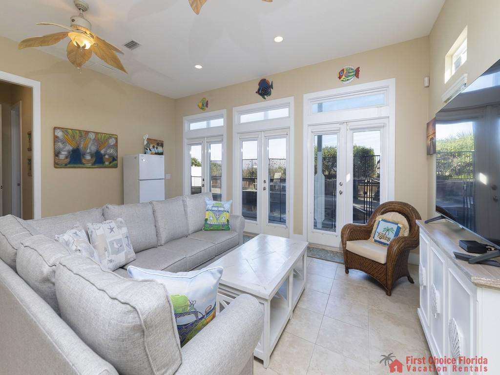 A Peace of Paradise Family Room