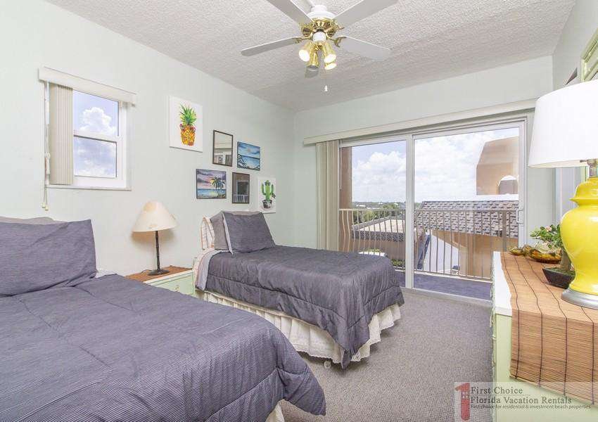 Creston House 11E Twin Beds