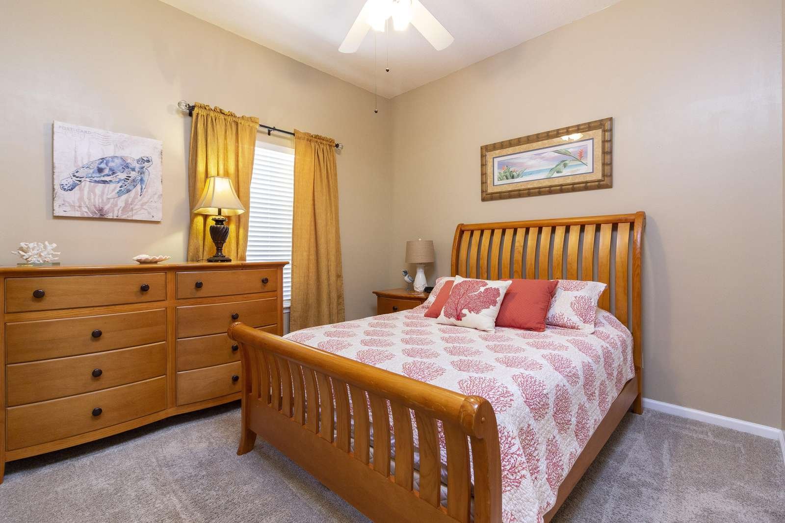 Guest Bedroom (first floor)