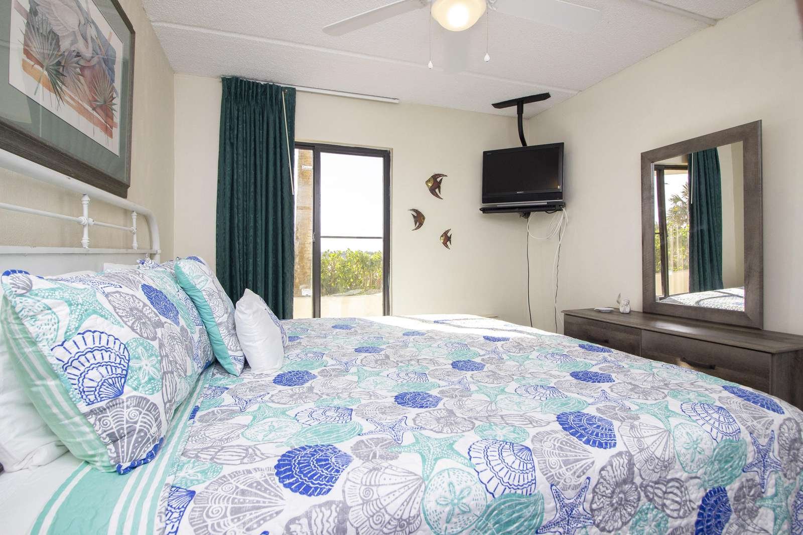 Master Bedroom - King Bed