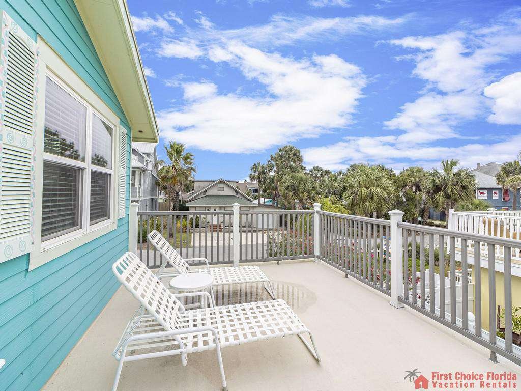 Coastal Cottage A Deck Chairs