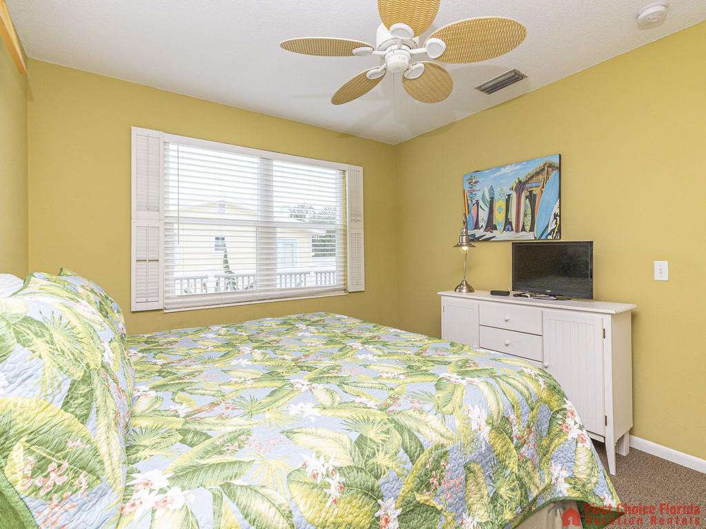 Coastal Cottage A - King Bed & TV