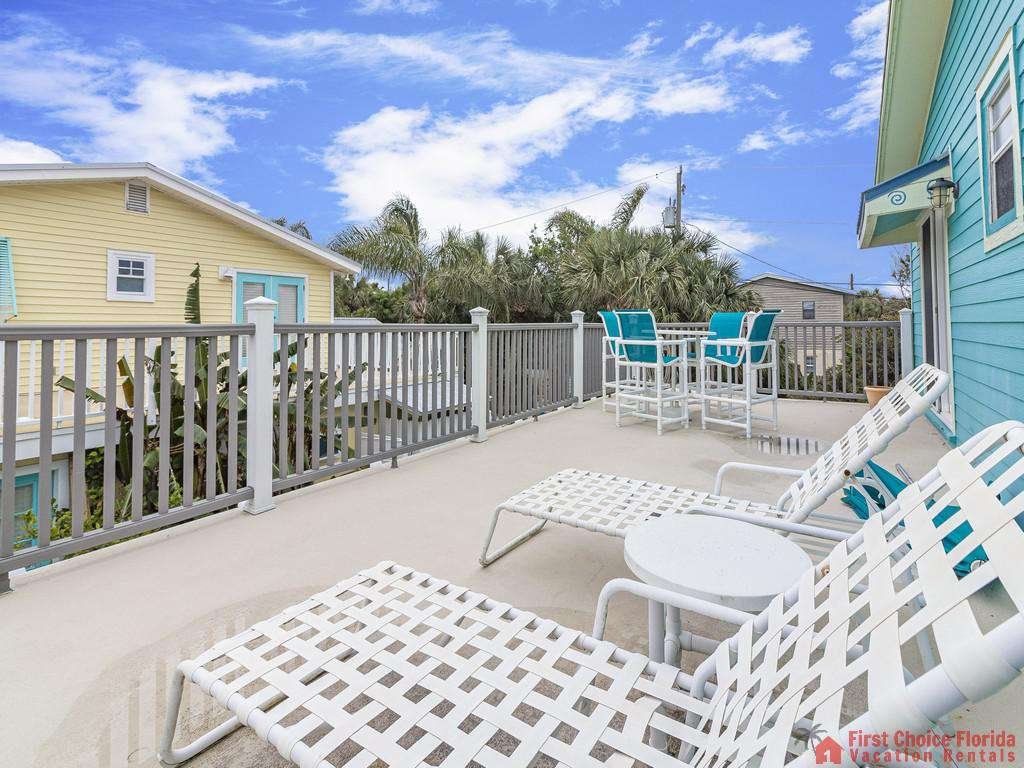 Coastal Cottage A Deck