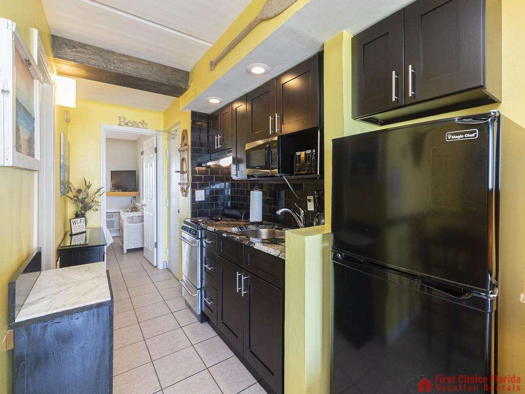 Beachers Lodge 307 Kitchen Area