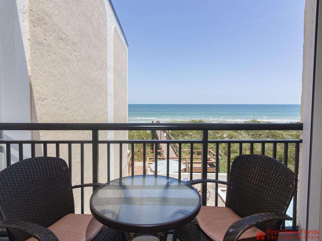 Beachers Lodge 307 Balcony View