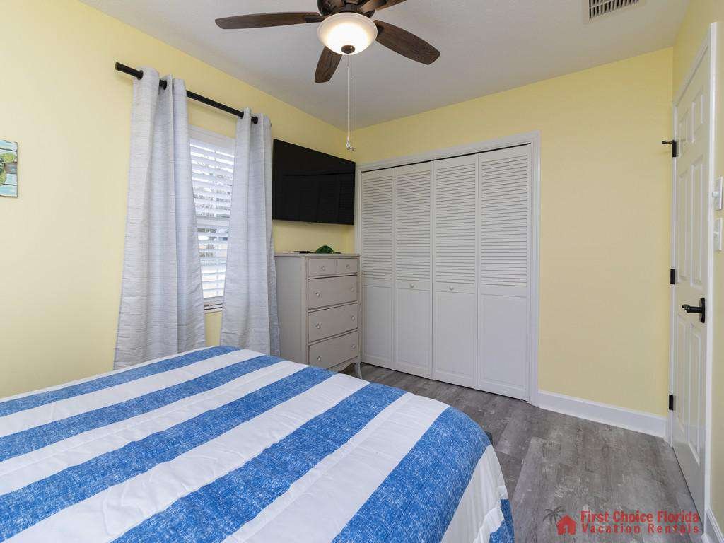 CD Beach House Bed with Fan TV and Closet