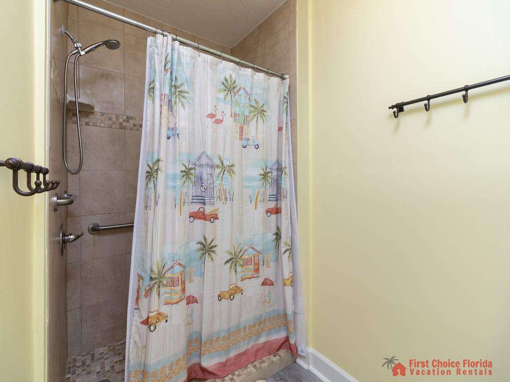 CD Beach House - Guest Bath