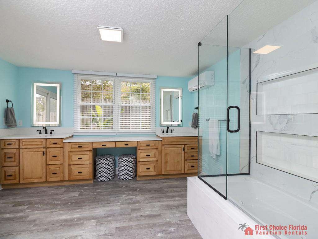 CD Beach House - Master Bathroom