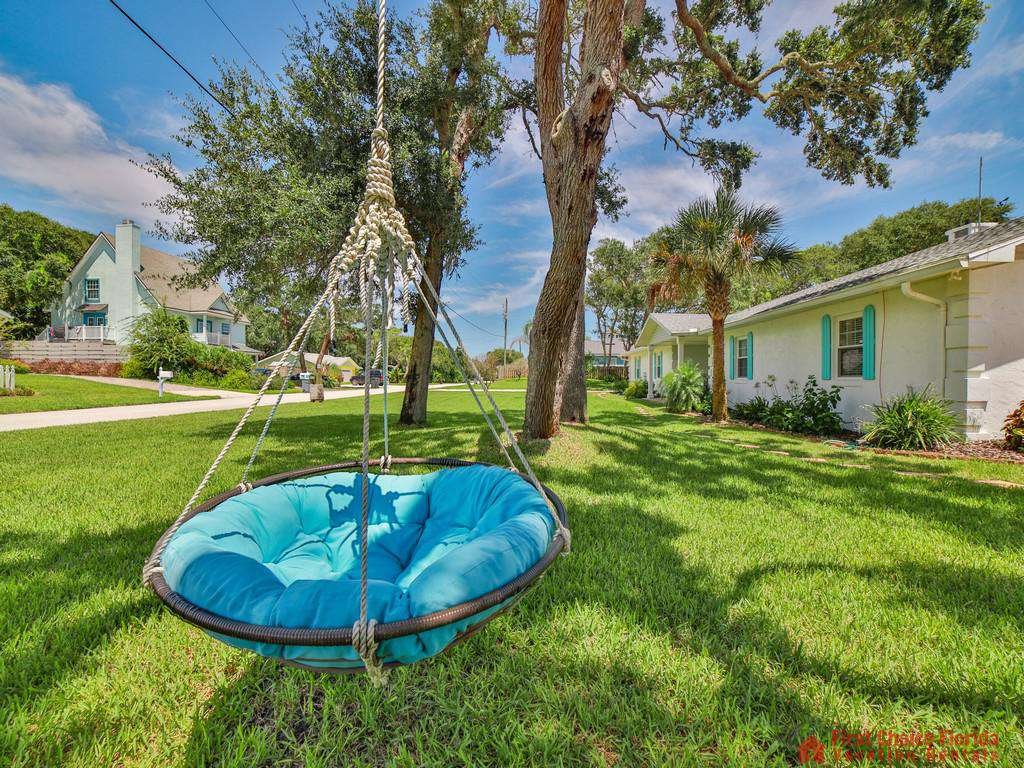 Shore Happy Side Yard Swing