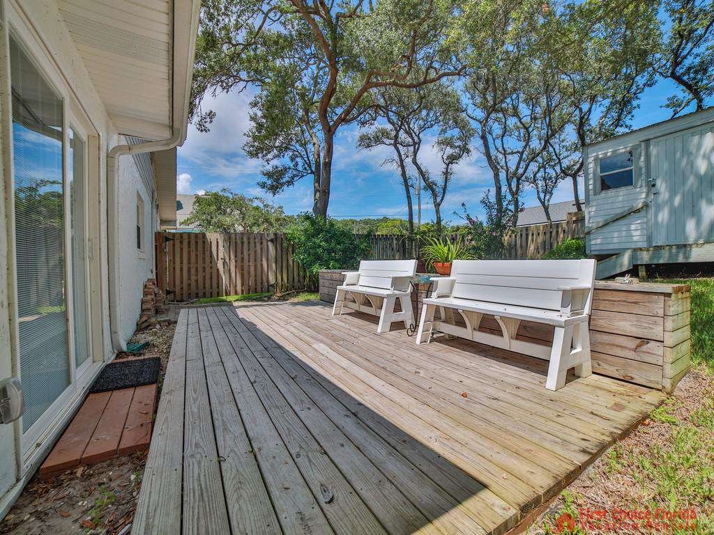 Shore Happy Deck