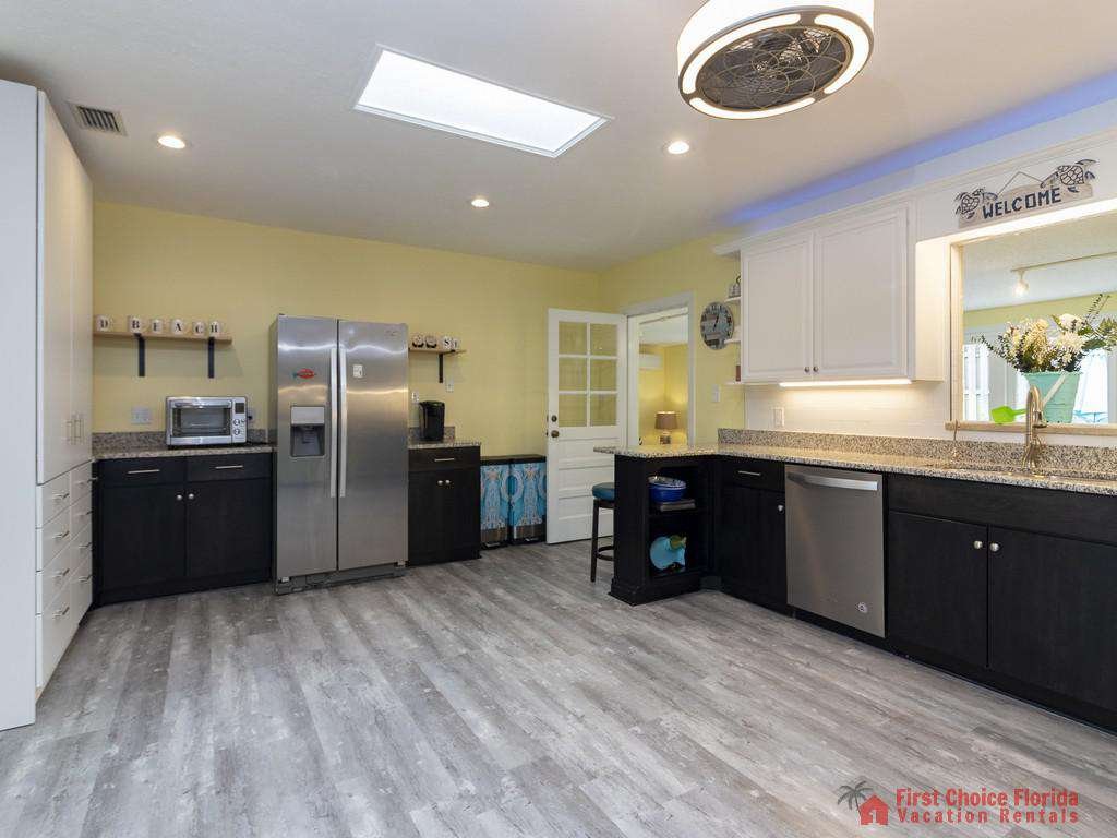 Shore Happy - Kitchen