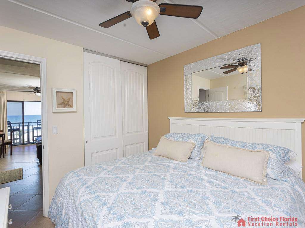 Beachers 232 -King Bed