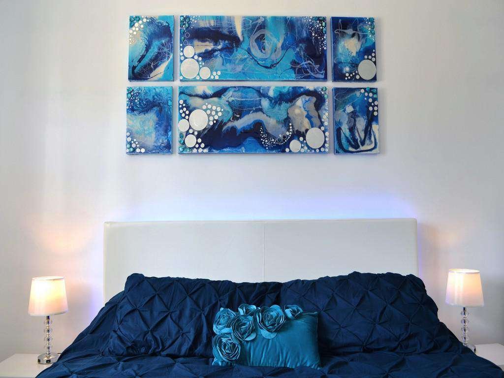 Purple Pelican - Master King Bed