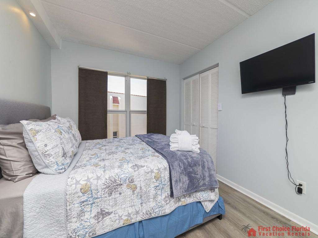 Pier Point South - Guest Bedroom