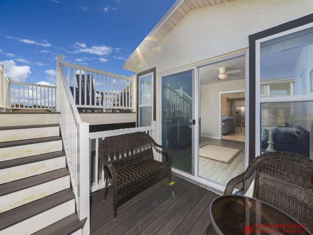 Island Retreat A - Upper Deck with Ocean View