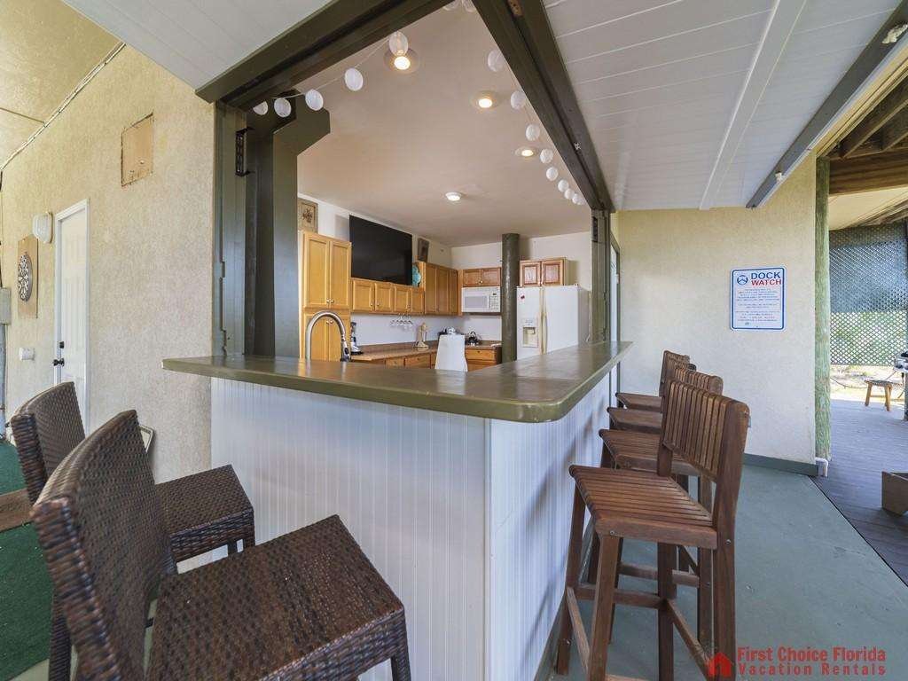 Dolphin Cove Outdoor Kitchen / Bar Area