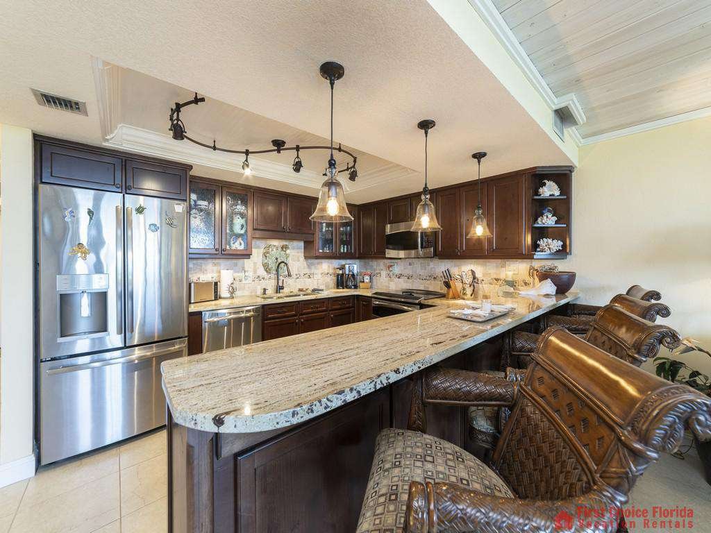 Captains Quarters - Kitchen Bar