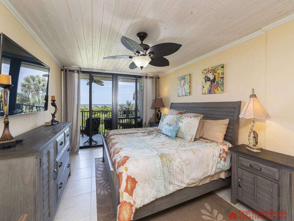 Captains Quarters - Master Bedroom