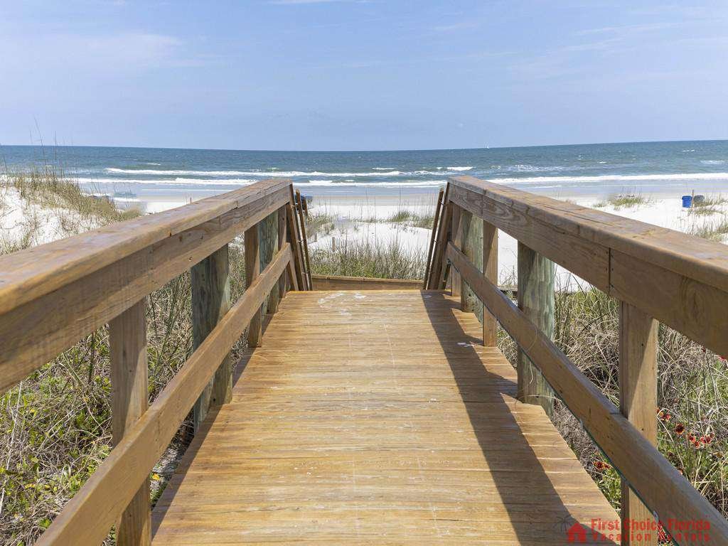 Captains Quarters Boardwalk to Beach