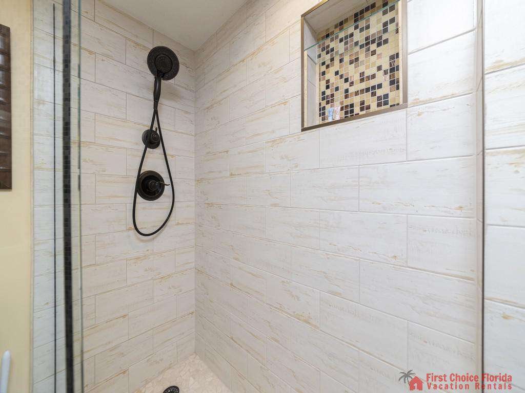 Captains Quarters - Guest Bathroom Walk-in Shower