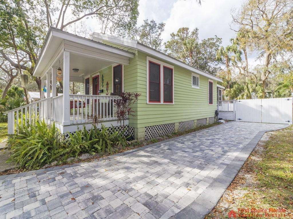 Seahorse Cottage Driveway