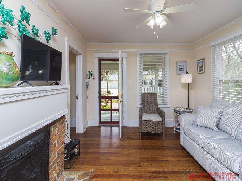 Seahorse Cottage Living Room with TV