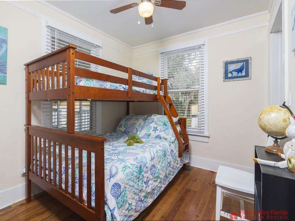 Seahorse Cottage Guest Bedroom