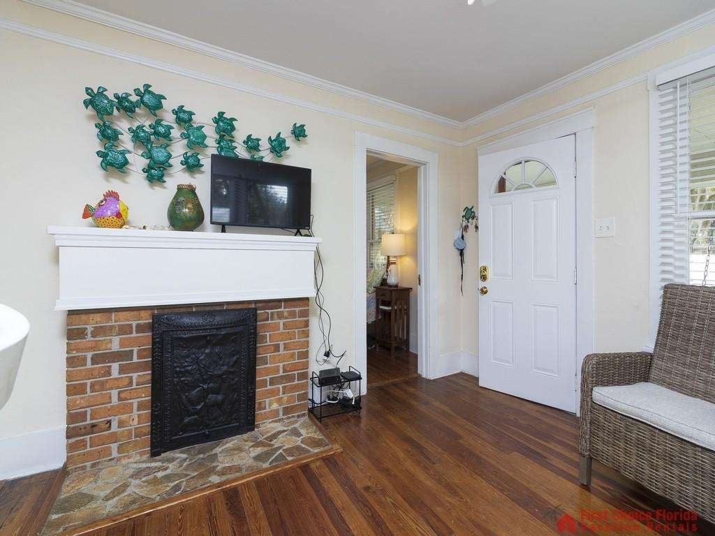 Seahorse Cottage Living Room to Bedroom